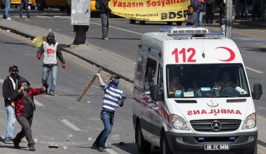 Türk Tabipler Birliği; Terörün  Ağzı Oldunuz . Ambulanslara Saldırılırken Neredeydiniz?