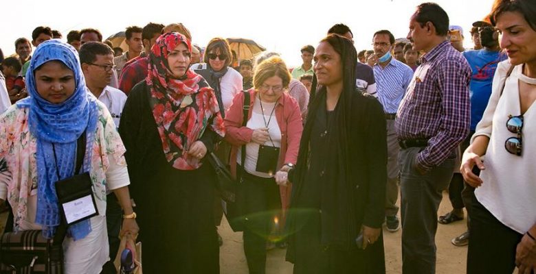 Nobel ödüllü kadınlar Arakanlı Müslümanlarla bir araya geldi