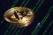 SETA’nın ‘Blockchain ve Bitcoin’ analizi: Kripto paralar yeni parasal düzende önemli rol oynayacak