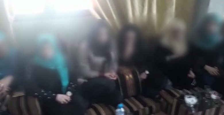 Esed rejiminin alıkoyduğu 10 kadın takasla özgür kaldı