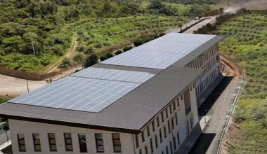 Üniversitenin elektriği güneşten