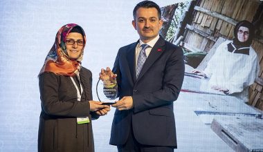 Bakan Pakdemirli: 29 bin kadın çiftçimiz, 862 milyon lira hibe desteği aldı.
