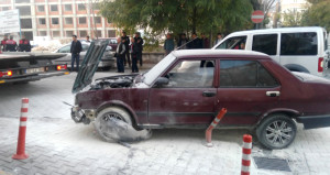 Polisin “Dur” İhtarına Uymayarak Kaçan Sürücü, Ortalığı Birbirine Kattı! O Anlar Kamerada.