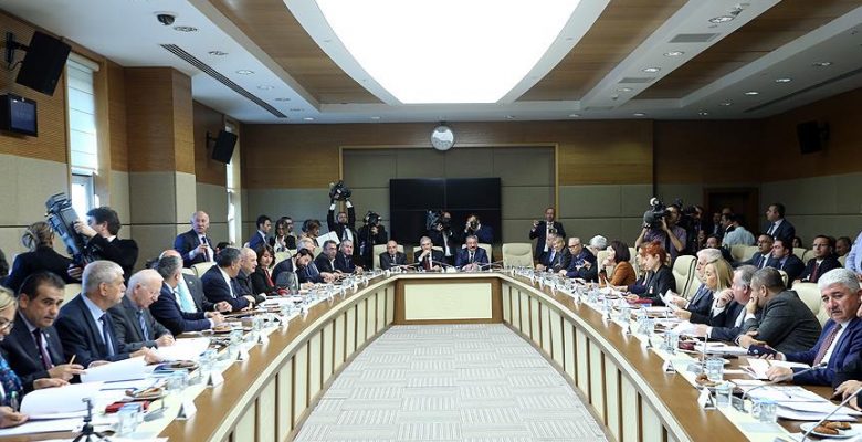 Sağlık alanında düzenlemeler içeren teklif komisyonda kabul edildi.