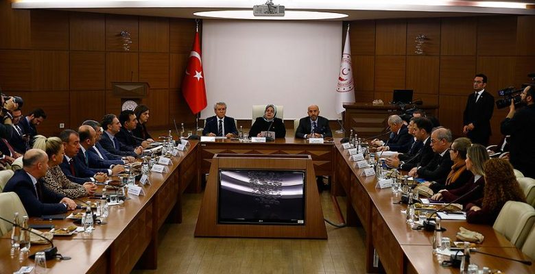 Asgari Ücret Komisyonunun gündemi ‘ülke ekonomisi’.