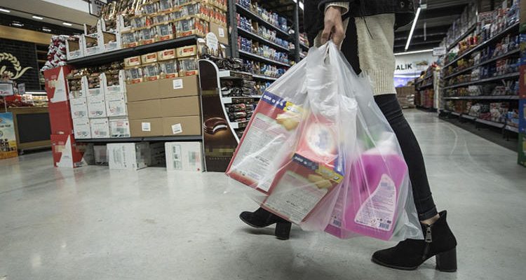 Bakan Varank açıkladı: 199 ürünü piyasadan toplattık.