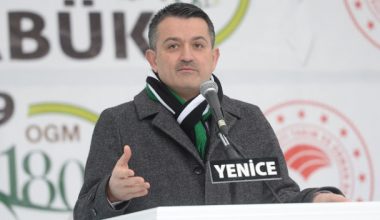 Bakan Pakdemirli: Bin tonun üzerinde bakliyatımız şu anda satışa hazır.