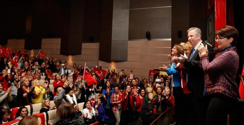 Mansur Yavaş, CHP ve İYİ Partili kadınlarla bir araya geldi.