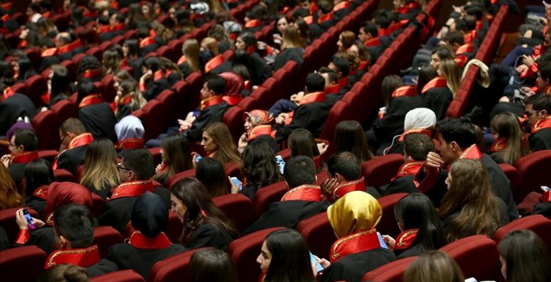 Adalet Bakanı Gül: Hakim ve savcıların niteliğini artırıcı konular kanunlaştı.