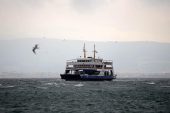 Kuzey Ege’de deniz ulaşımına fırtına engeli.