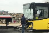 Servis minibüsü ile belediye otobüsü çarpıştı: 22 yaralı.
