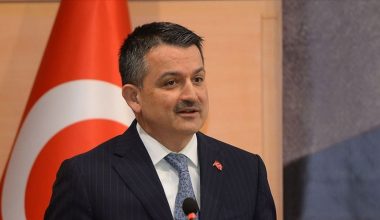 Bakan Pakdemirli: Yeni kümes yapımı ve alet ekipman alımına yüzde 75 hibe veriyoruz.