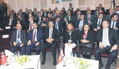 Vizyon değişikliğine büyüteç tutuldu.