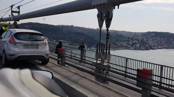 Son dakika… 15 Temmuz Şehitler Köprüsü’nde intihar girişimi.