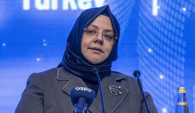 Bakan Selçuk, 6. Bilim ve Fikir Festivali Ödül Töreni’ne katıldı.