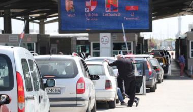 Kuyruk oldu! Akın akın geliyorlar…
